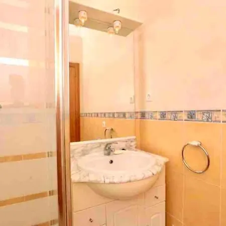 Apartment Casa Da 5 - St 2 Bedrooms , Amazing Sea View , Pool , Wifi *