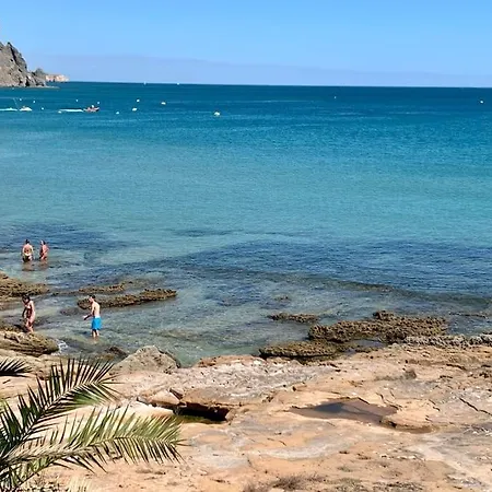 Casa Da 5 - St 2 Bedrooms , Amazing Sea View , Pool , Wifi דירה *