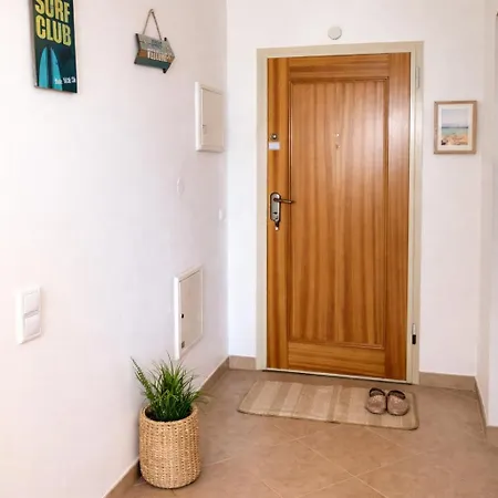 Casa Da 5 - St 2 Bedrooms , Amazing Sea View , Pool , Wifi דירה Senhora da Luz