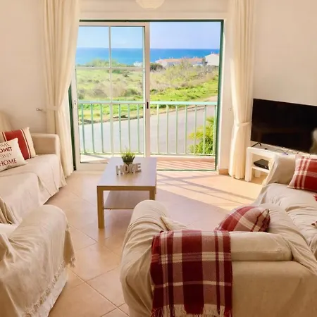 Casa Da 5 - St 2 Bedrooms , Amazing Sea View , Pool , Wifi