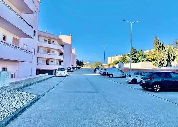 Casa Da Luz 5 - Sea View 2 Bedrooms Apt , Beach & Swimming-Pool Apartment *