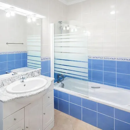 Casa Da 5 - Sea View 2 Bedrooms , & Swimming-pool Luz